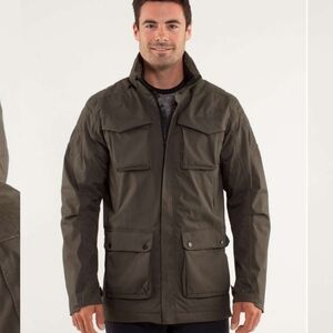 Lululemon Wet Coast Jacket. Hood. Waterproof. Olive green. Size XL.